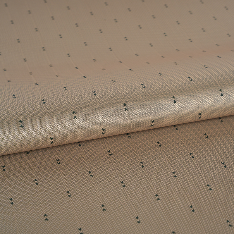 Jacquard cu dungi ondulate din filament alb din poliester