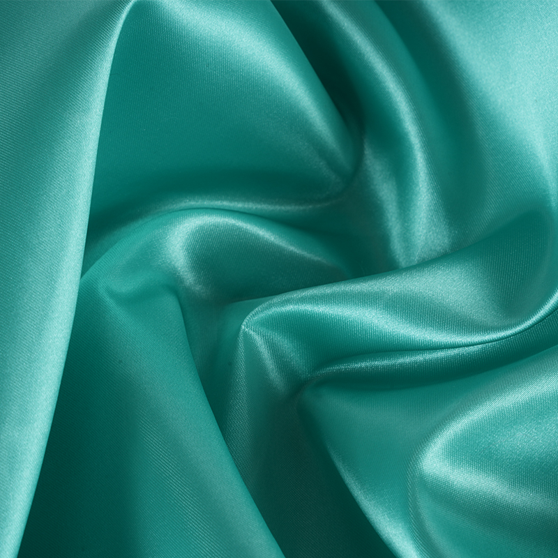 50/75 satin lucios nerăsucit + paletă subțire pe țesătură superioară