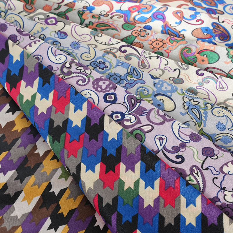 Poliester 50*75 țesătură de imprimare geometrică din satin răsucit