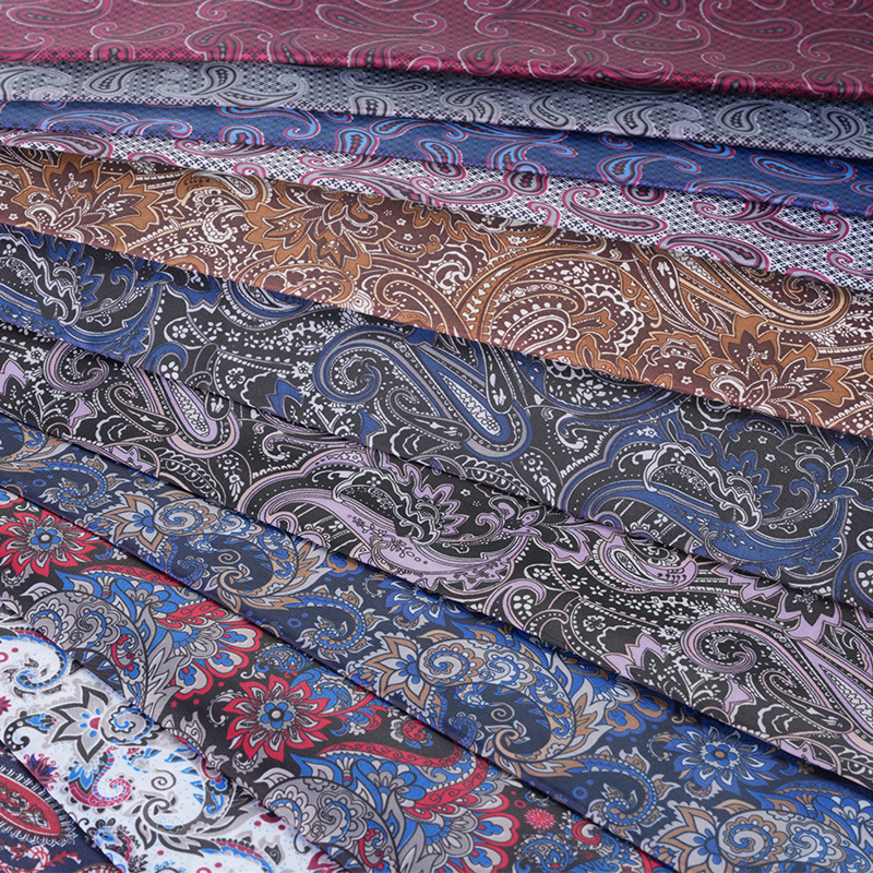 Tesatura cu imprimeu cu frunze de pin din poliester tafta 190T